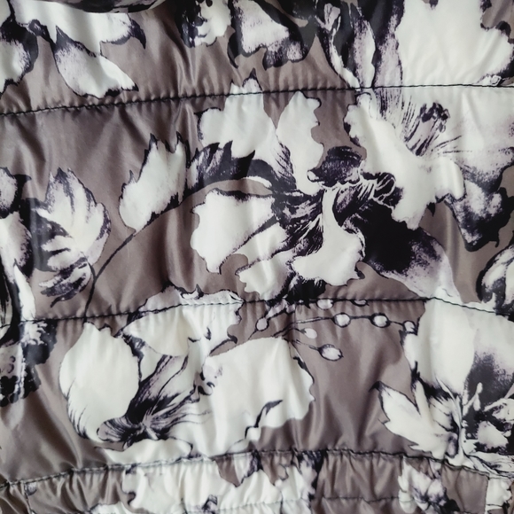 Victoria's Secret Double Breasted Puffer Coat Jacket Hooded Floral Medium - Picture 7 of 7